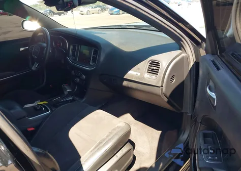 2016 Dodge Charger R/T Scat Pack z USA, uszkodzony, nr VIN 2C3CDXGJ6GH301780